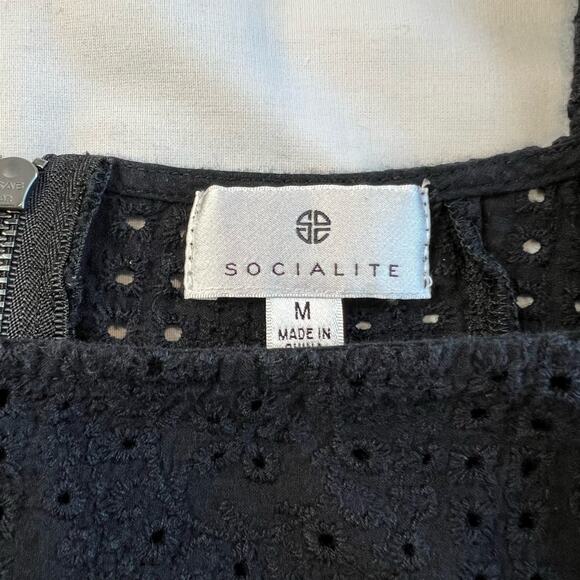 Socialite Women's Medium Black Eyelet Cropped Puff Sleeve Blouse Cottage - Picture 7 of 7